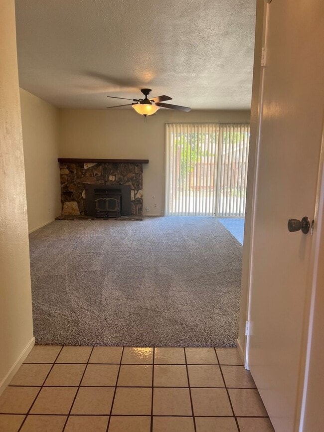 Building Photo - ROSEMONT 3 BR 2 BA House