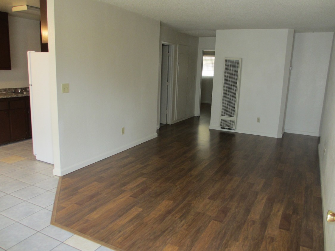 Primary Photo - 3142 Lawrence Rd