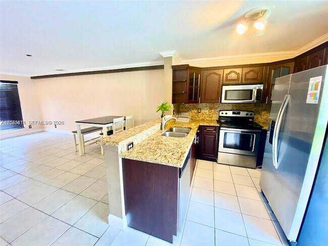 Foto del edificio - 2864 S Cambridge Ln