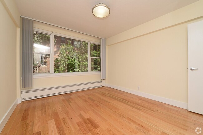 Foto del edificio - 1441 Beacon St