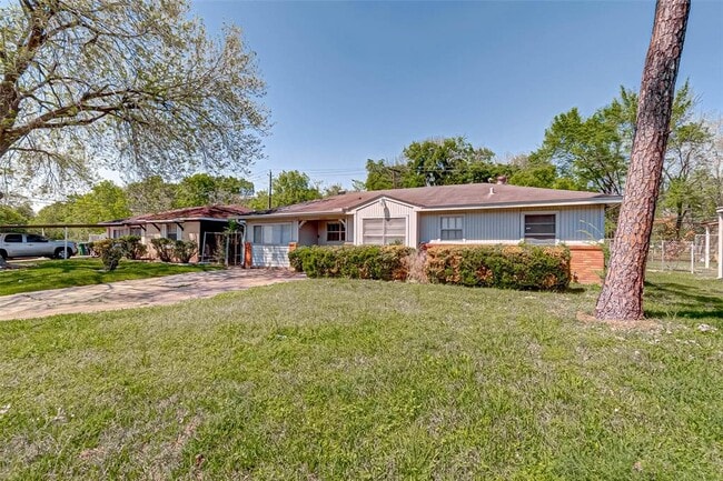 Building Photo - 4307 Holloway Dr