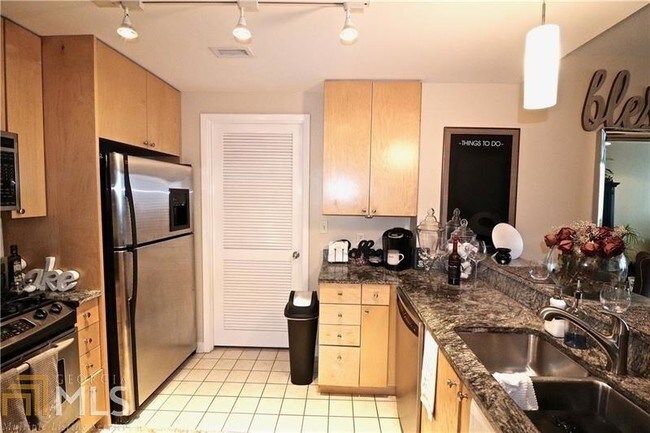 Foto del edificio - 3338 Peachtree Rd