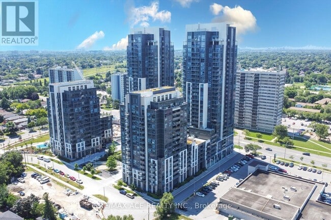 Building Photo - 20 Meadowglen Pl