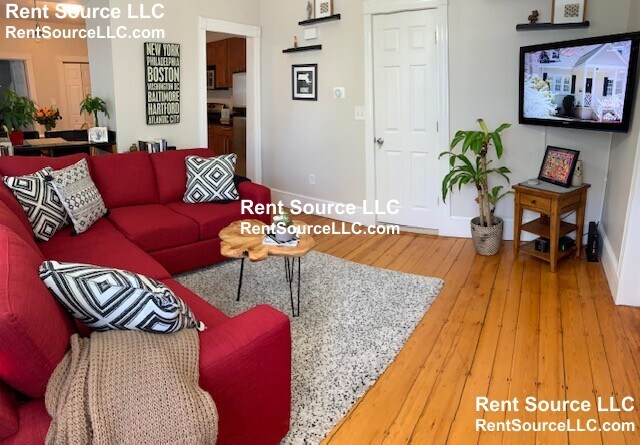Primary Photo - 119 Quincy St