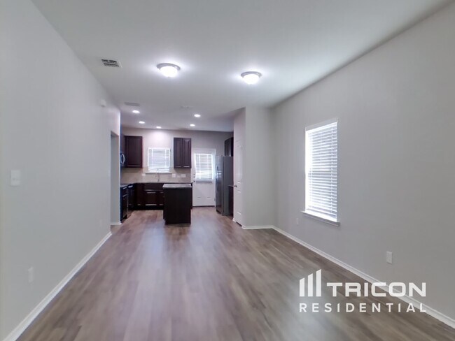 Building Photo - 166 Buttercup Bnd