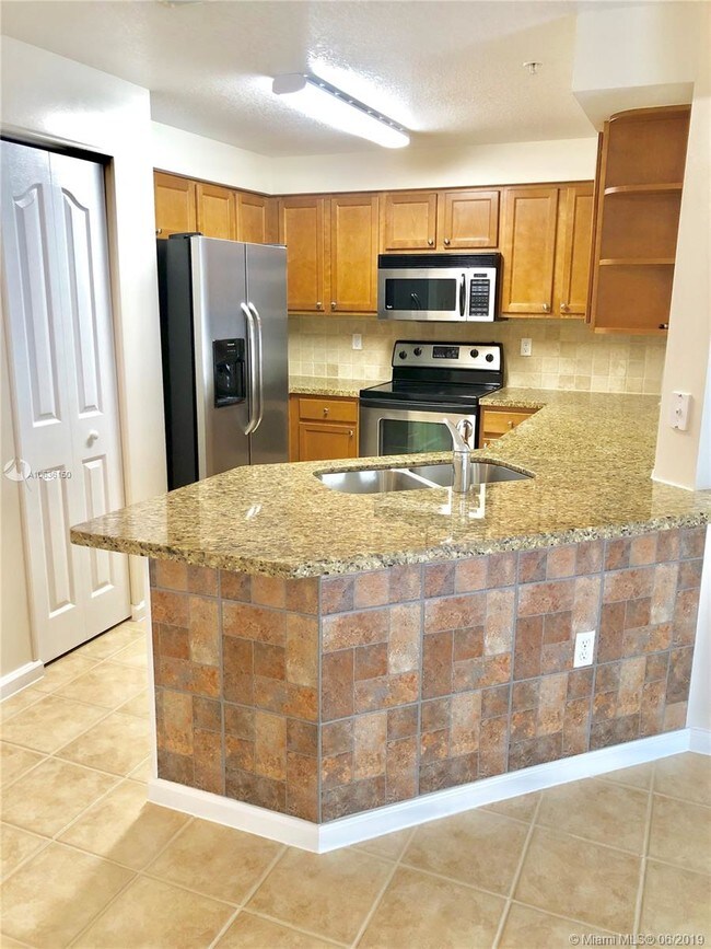 Foto del edificio - 145 Galicia Way