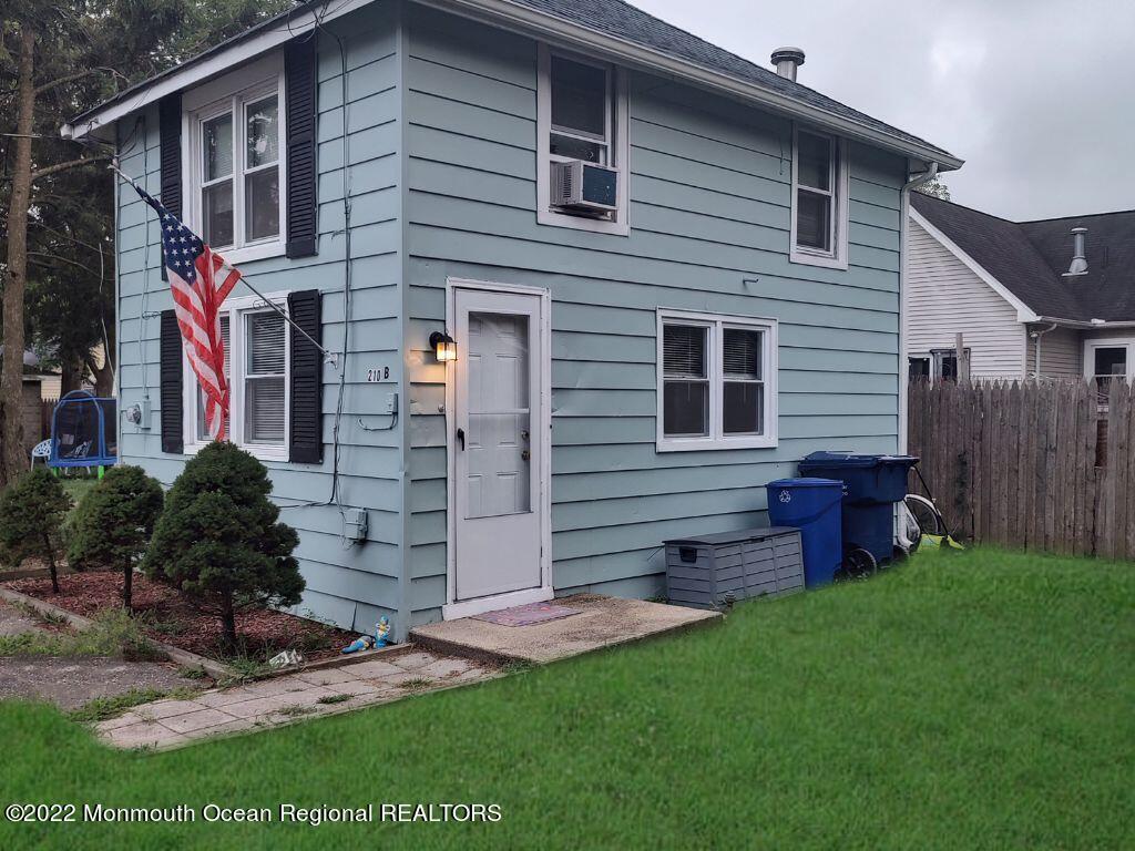 Primary Photo - 210 Forepeak Ave