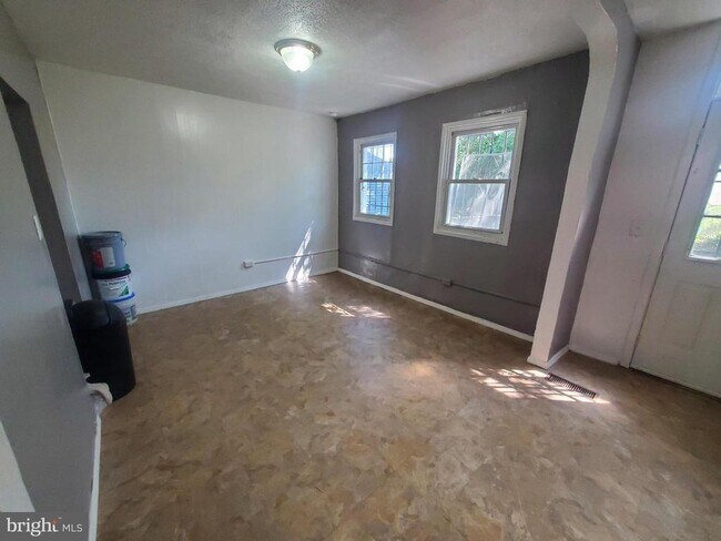 Foto del edificio - 449 Spring Garden St