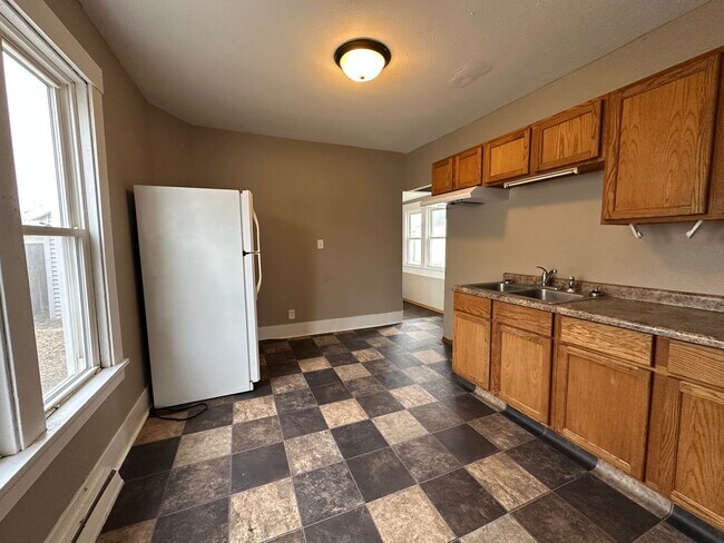 Foto del edificio - Updated 1 bedroom house with garage $675