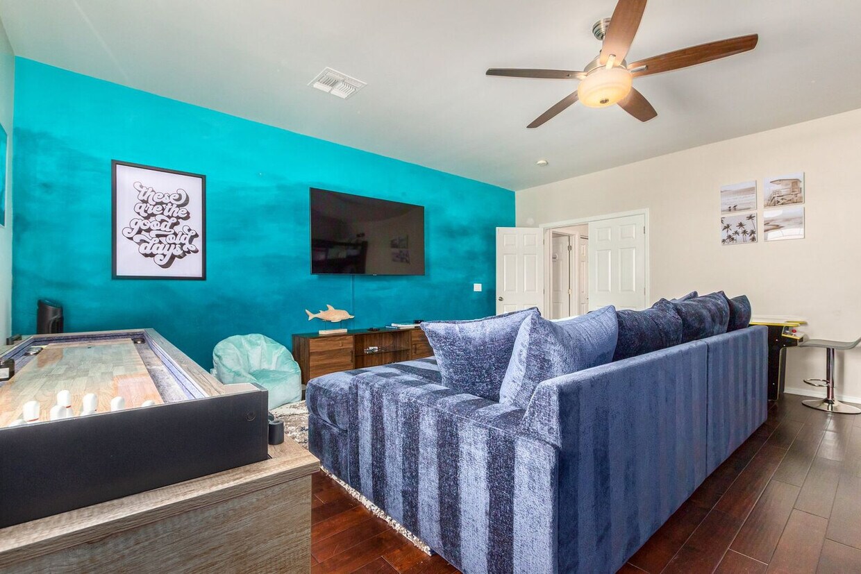 Foto principal - 2130 E Finley St