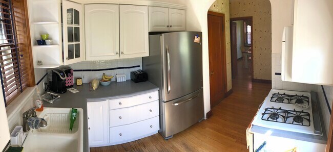 Cocina - 7816 Stanford Ave