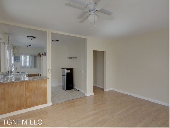 Building Photo - 1 br, 1 bath House - 1035 n Normandie Ave