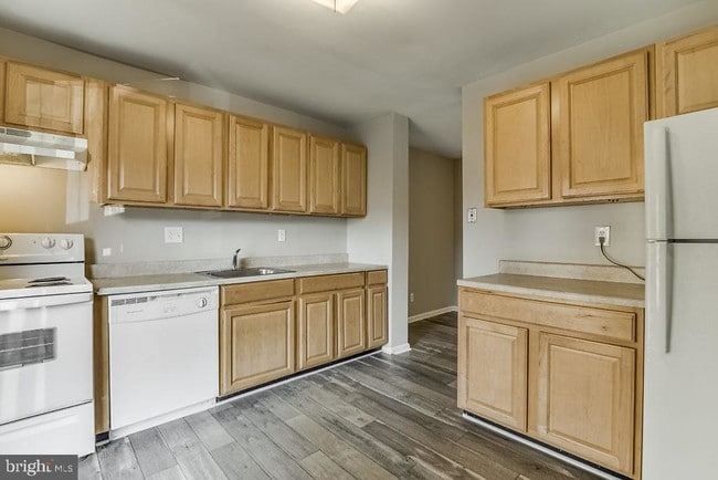 Foto del edificio - 7301 Larrup Ct