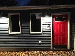 Building Photo - 157 Olive St