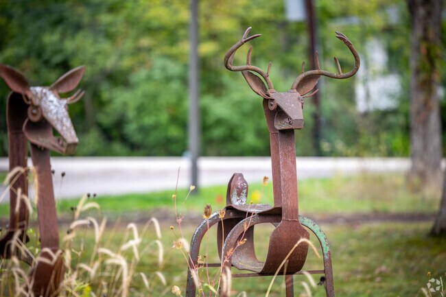 Riverwoods residents place an emphasis on natural ecology and privacy.