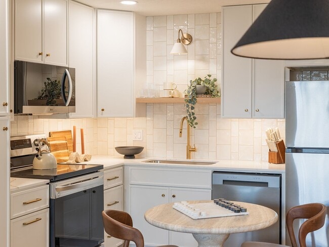 Interior Photo - Solana