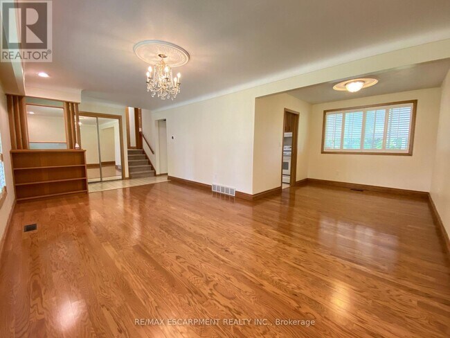 Building Photo - 4327 Mitchell Ave