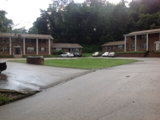 Foto del edificio - 204 Colonial Heights Cir