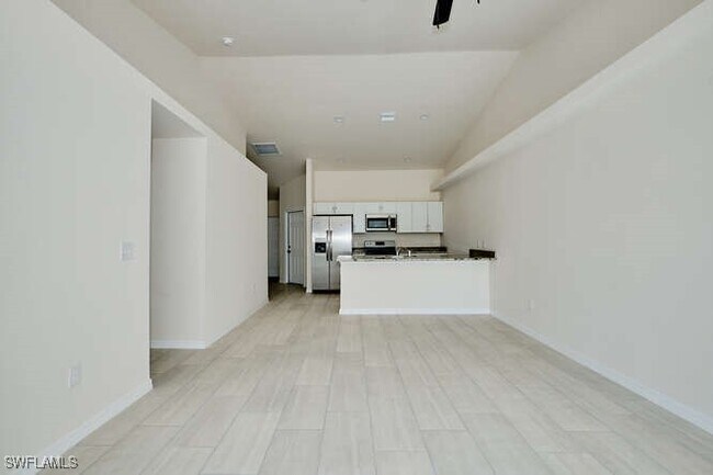 Building Photo - 1303 SE 8th Pl