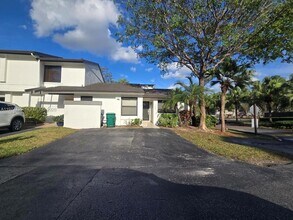 Building Photo - 15081 SW 127th Ct
