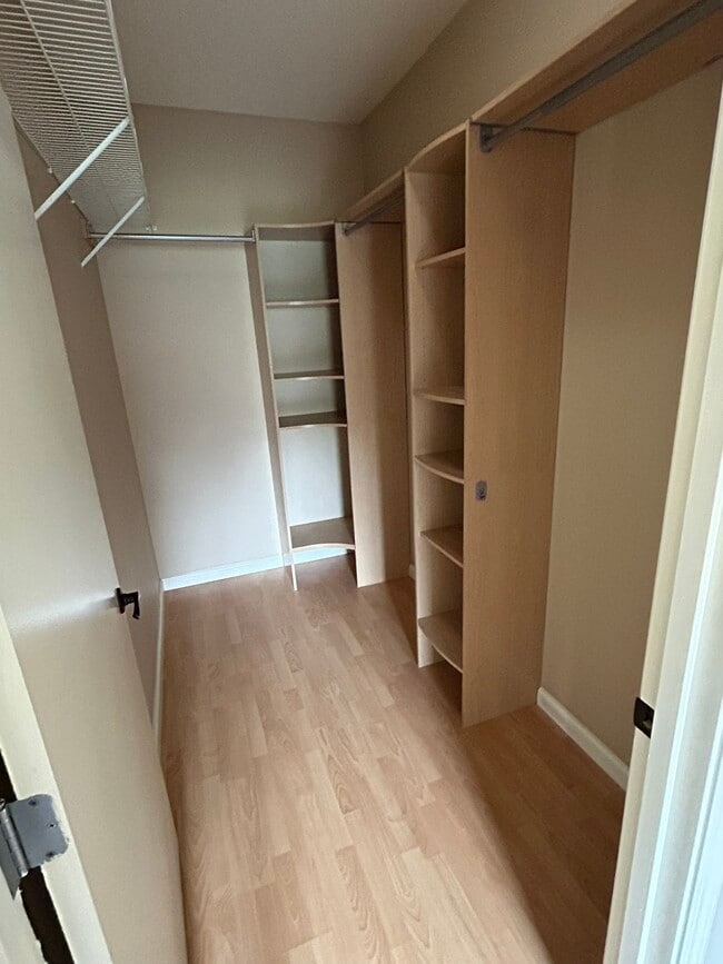 Building Photo - 4200 E Commerce Way