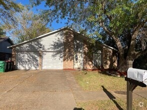 Building Photo - 1115 Rock Canyon Dr