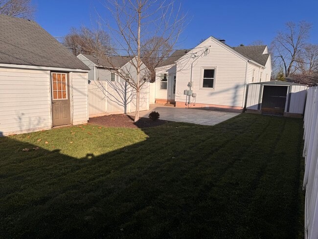 Foto del edificio - 2312 Newton St