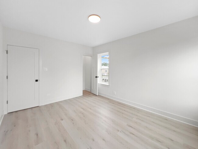 Foto del edificio - 6254 N Whipple St