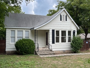 Building Photo - 9100 Georgian Dr