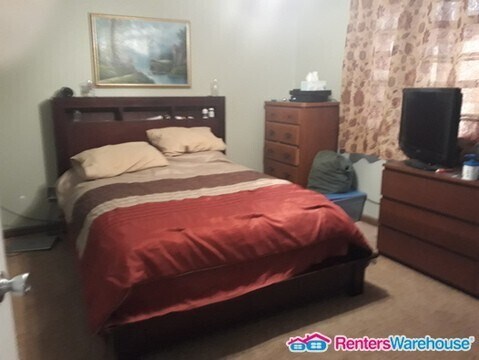 Building Photo - Great Parker Location - 2 Bed + 1 Non-Conforming Bed, 2 Baths, Large Fenced Yard
