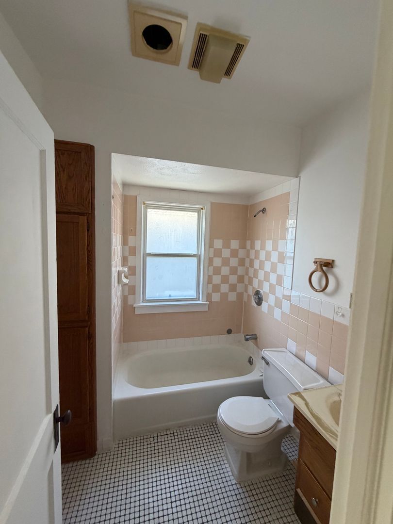 10327-10325 Ignatius Ave Cleveland, OH 44111 – photo 3