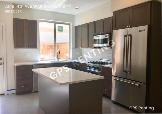 Foto del edificio - 3248B 14th Ave W