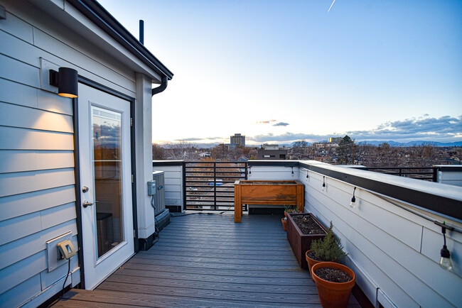 Photo - 3520 W Conejos Pl Townhome