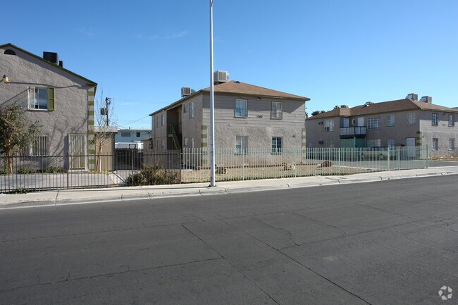 Foto del edificio - 1707 Santa Paula Dr