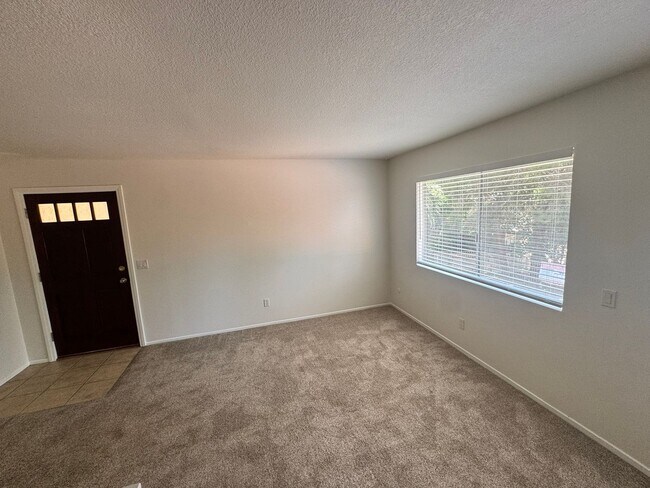 Foto del edificio - 2616 Alpine Blvd