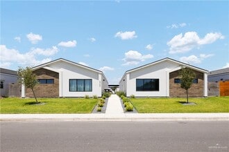 Building Photo - 2700 Mockingbird Rd