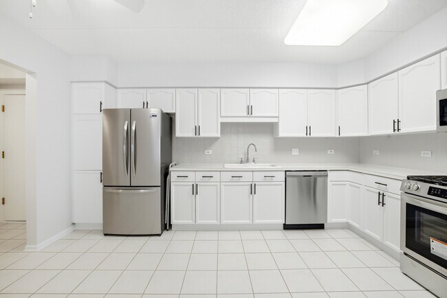 Foto del edificio - 650 S River Rd