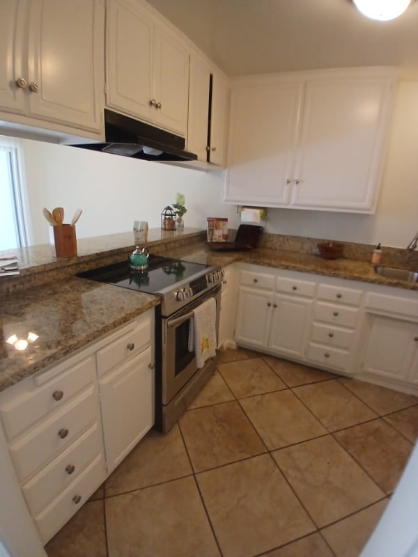 Building Photo - 837 Amigos Way