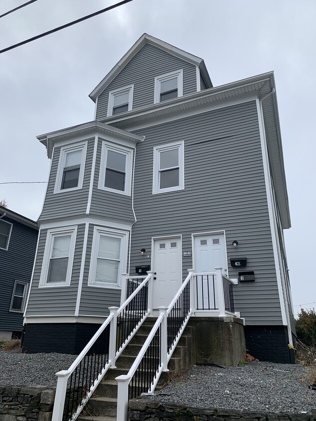Primary Photo - 62 Westwood Ave