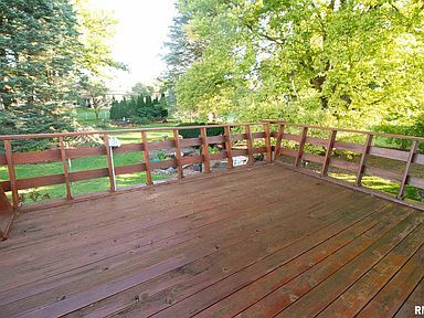 Foto del edificio - 1728 Middle Rd