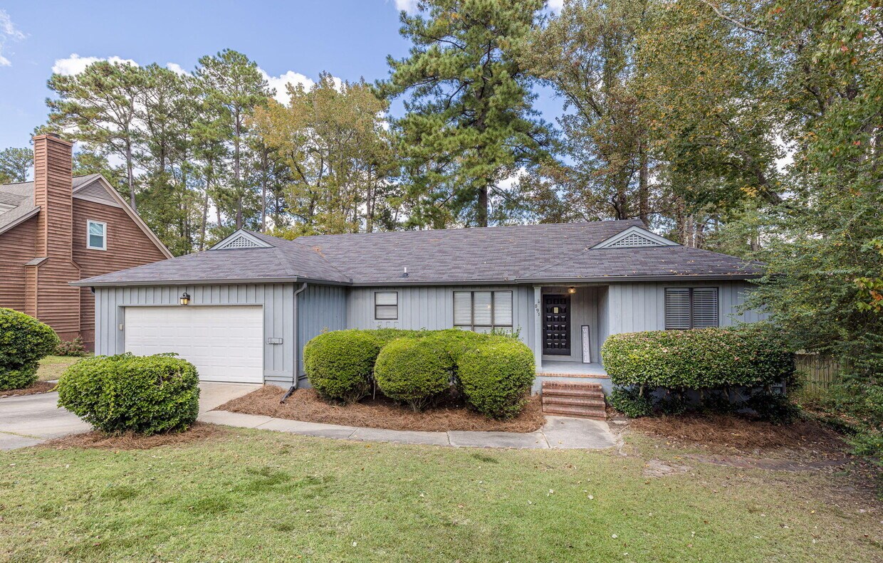 Primary Photo - 891 Hunting Horn Way E