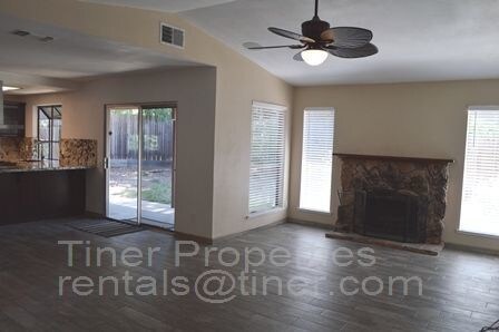 Building Photo - Beautiful 3 Bedroom with Stunning Updates