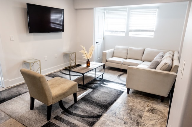 Photo - 1220 Holbrook Terrace NE Apartment