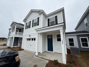 Building Photo - 102 Hawthorne Landing Dr