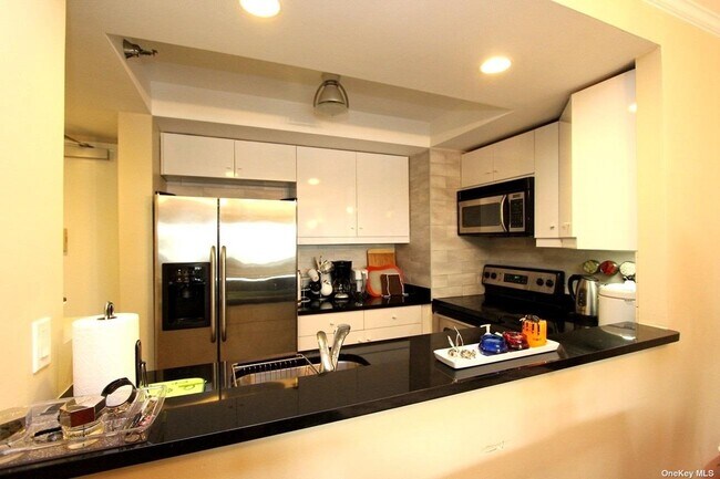 Foto del edificio - 88 Cutter Mill Rd