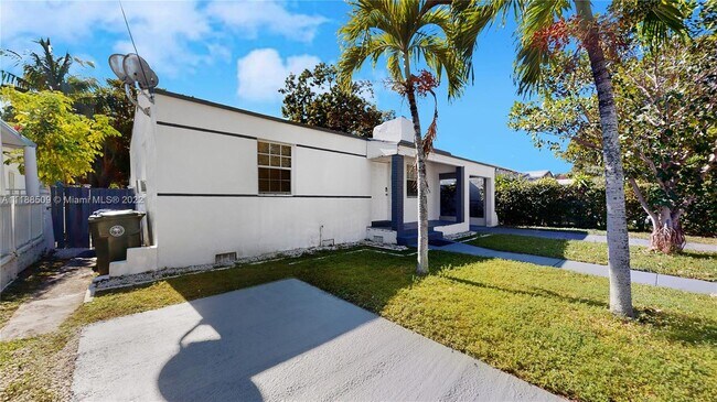 Building Photo - 400 NW 46th St