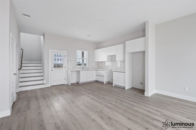Foto del edificio - 6702 Metro Blvd