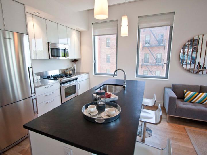 Primary Photo - 552 W 54th St