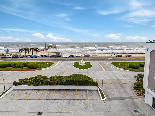 Foto del edificio - 6102 Seawall Blvd