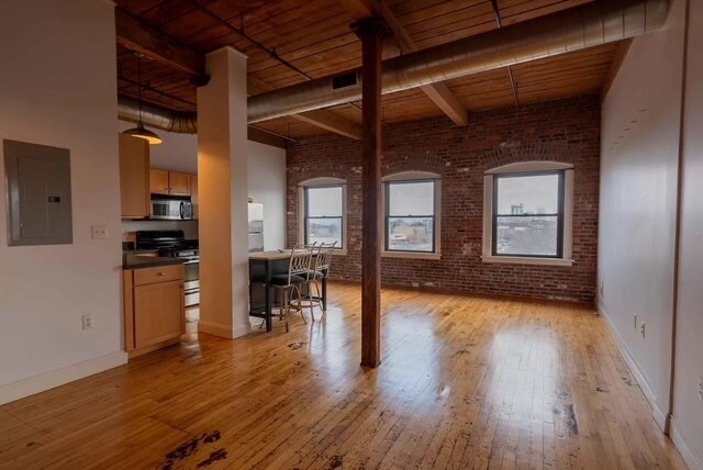 Building Photo - 244 Brighton Ave